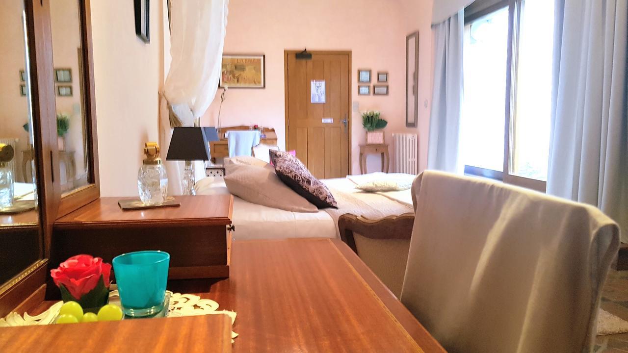 Le Cafe Du Village - Bar A Cocktails & A Ambiance Lohéac Εξωτερικό φωτογραφία